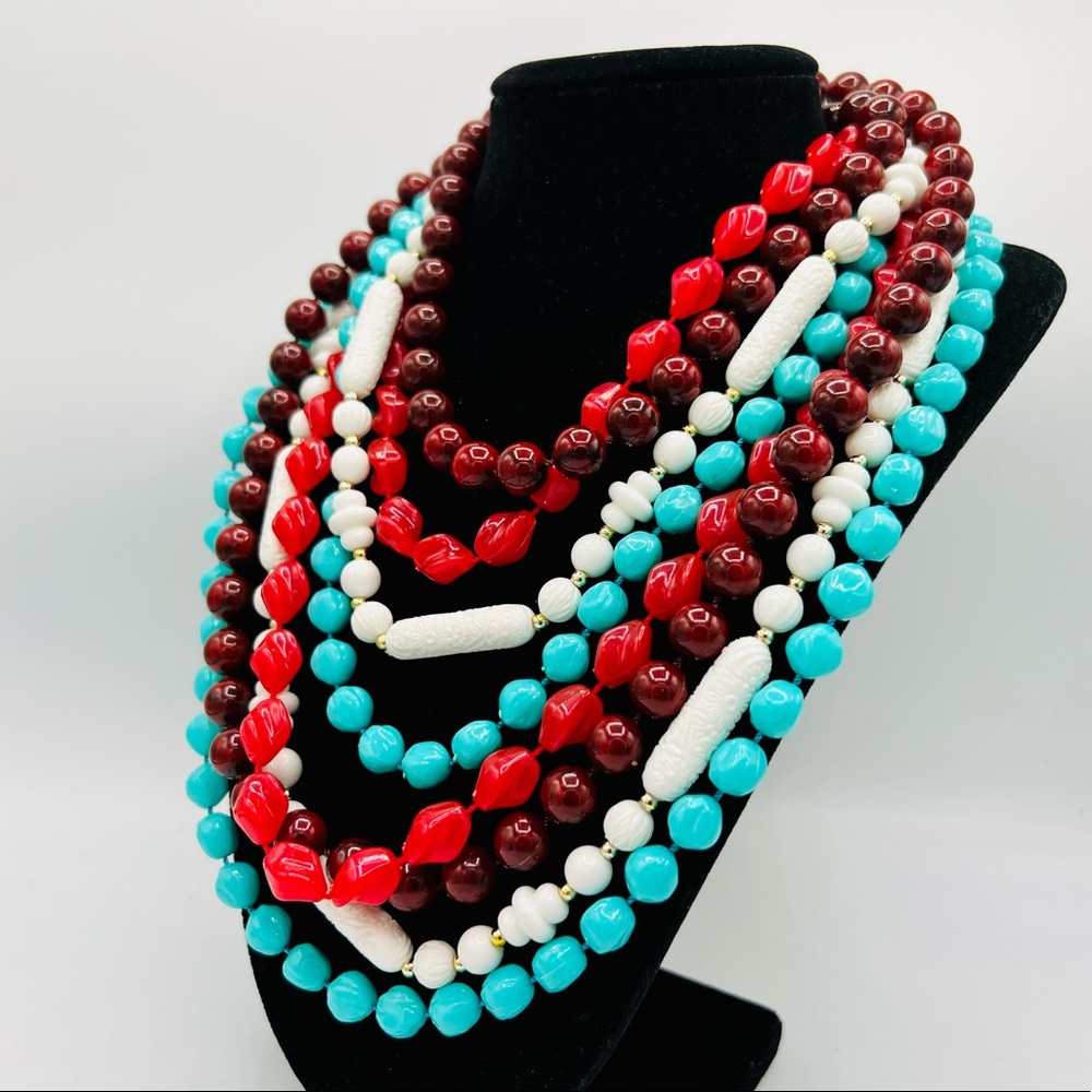 Lot of 4 vintage SARAH COVENTRY plastic bead necklaces red turquoise white - Picture 8 of 12